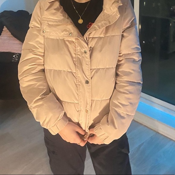 Pink puffer jacket - Picture 3 of 3